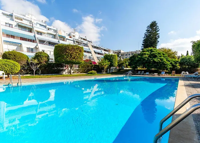 Διαμέρισμα Family Friendly 2-bed On Seafront Λεμεσός