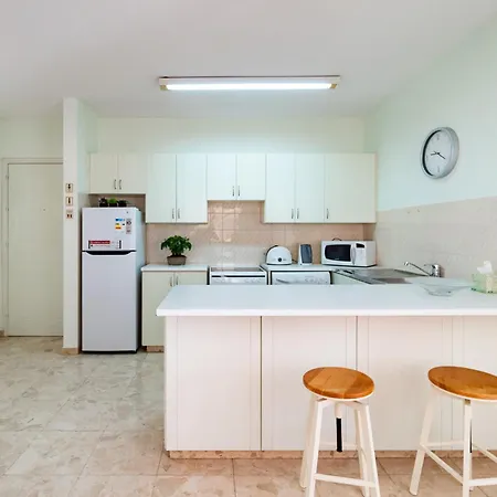 아파트 Family Friendly 2-bed On Seafront 레메소스