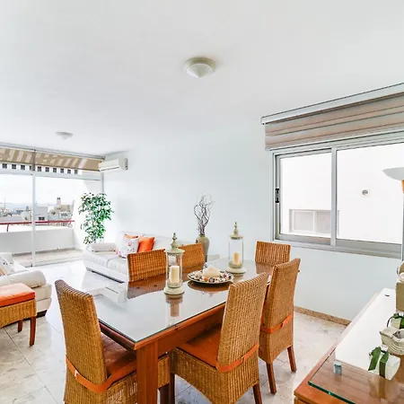 아파트 Family Friendly 2-bed On Seafront 레메소스