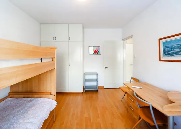 Family Friendly 2-bed On Seafront Apartmán