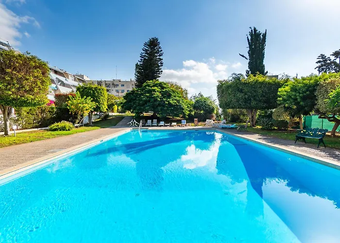 Family Friendly 2-bed On Seafront Lemesos